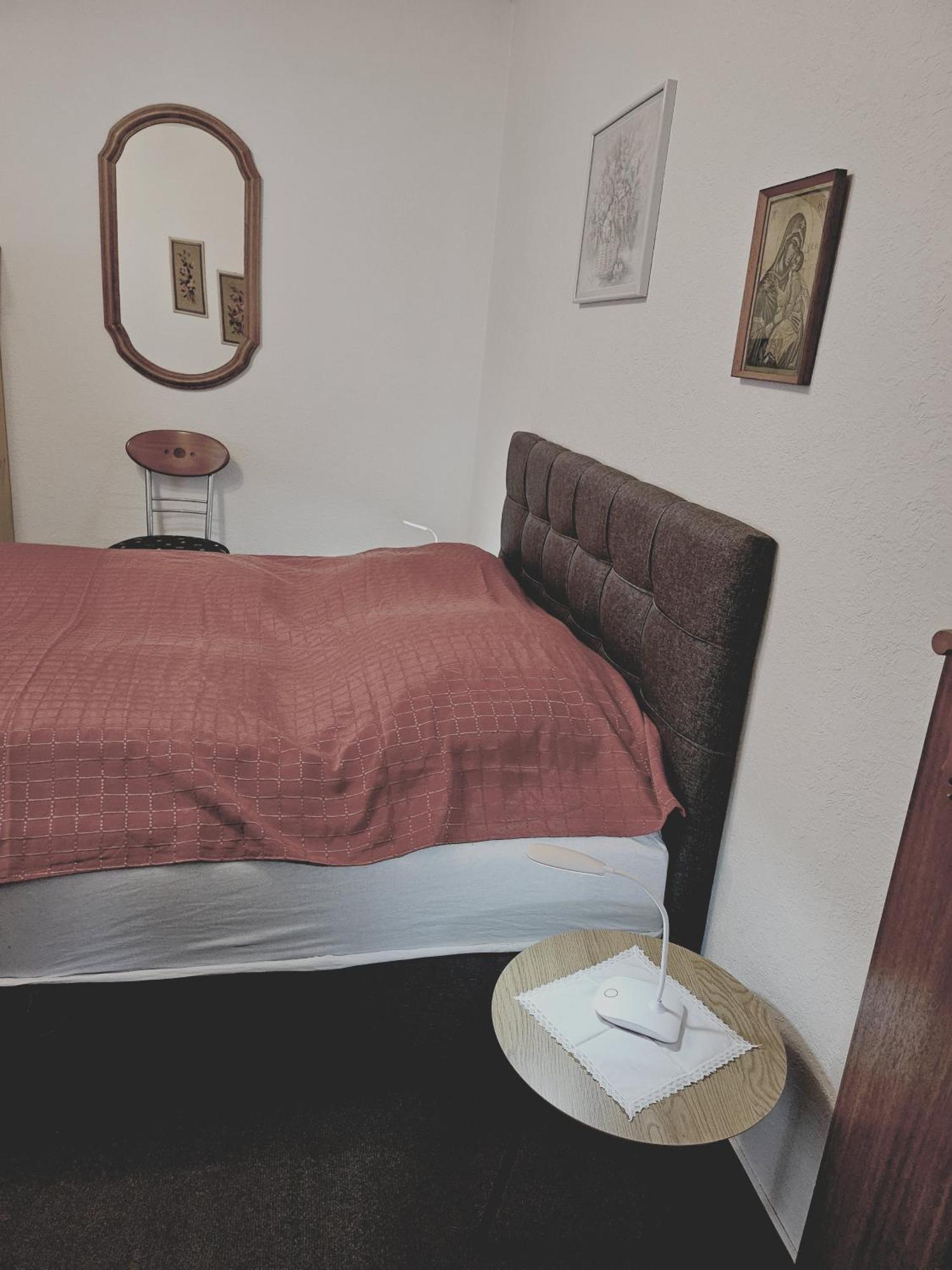 Kanew Apartment